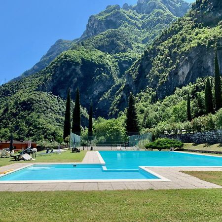 Sky&Pool Dom Apartment Riva del Garda Exterior photo