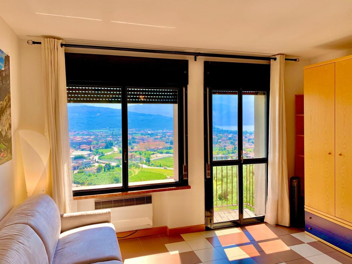 Sky&Pool Dom Apartment Riva del Garda Exterior photo