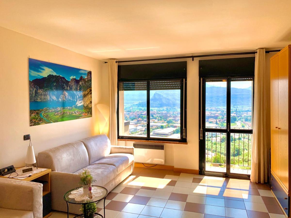 Sky&Pool Dom Apartment Riva del Garda Exterior photo