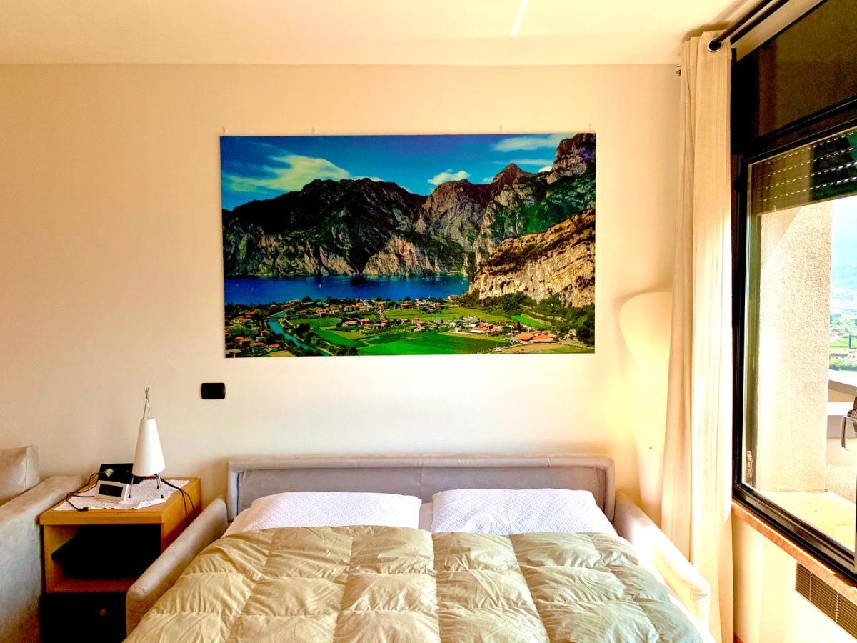 Sky&Pool Dom Apartment Riva del Garda Exterior photo