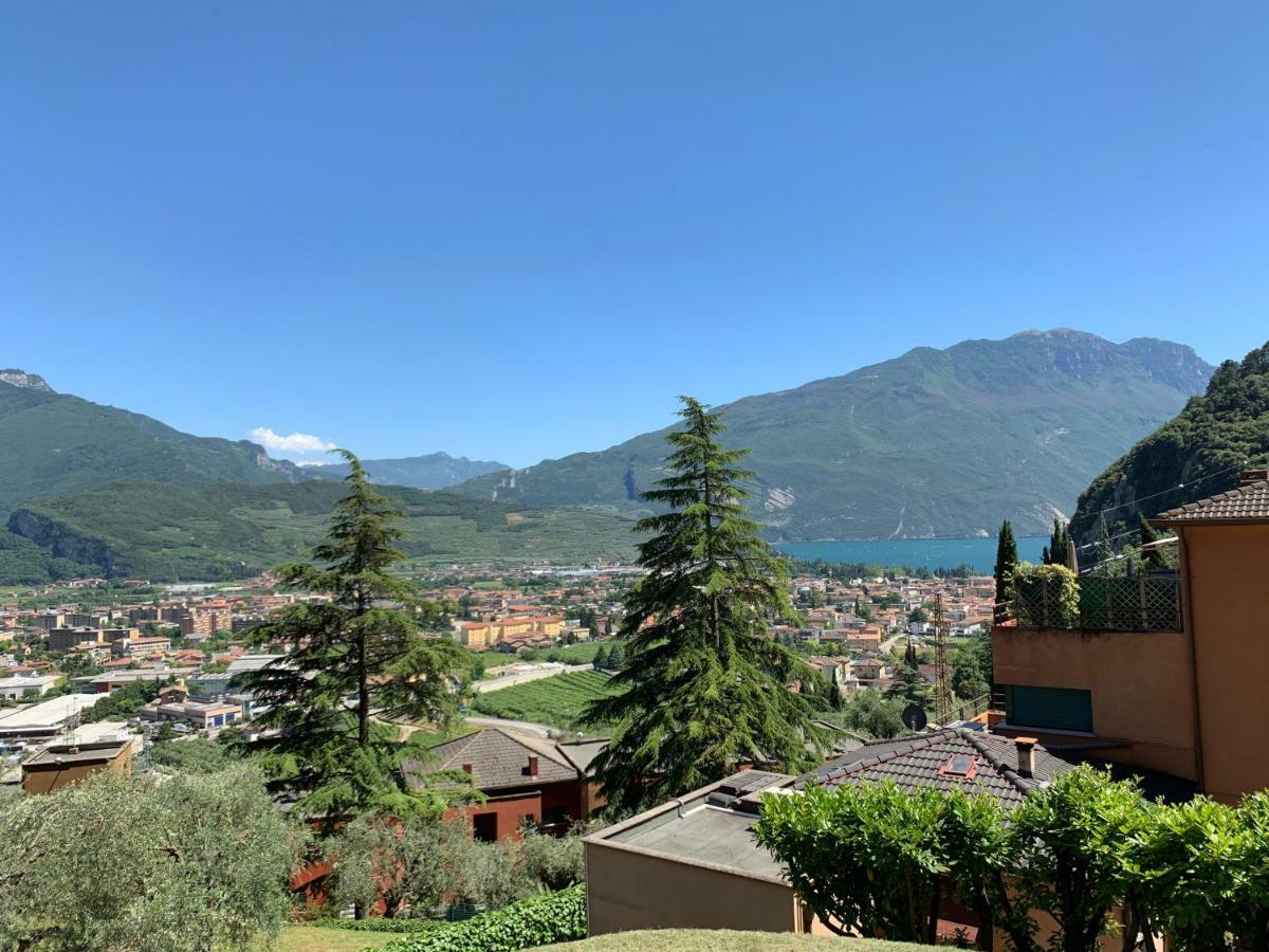 Sky&Pool Dom Apartment Riva del Garda Exterior photo